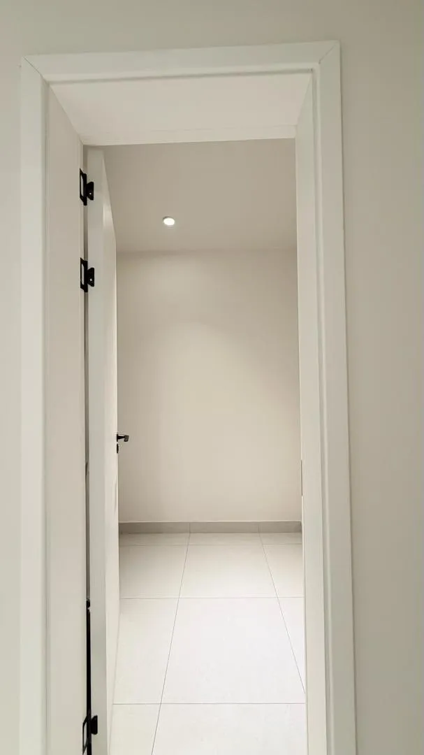 Compact guest bathroom